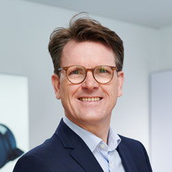 Sascha S. Thiesen - Geschäftsführung